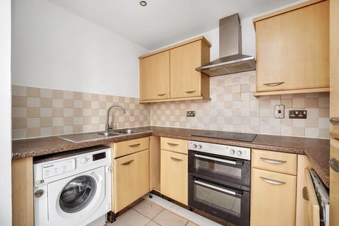 2 bedroom flat to rent, Magdalene Gardens, Wren Court, N20