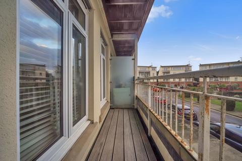 2 bedroom flat to rent, Magdalene Gardens, Wren Court, N20