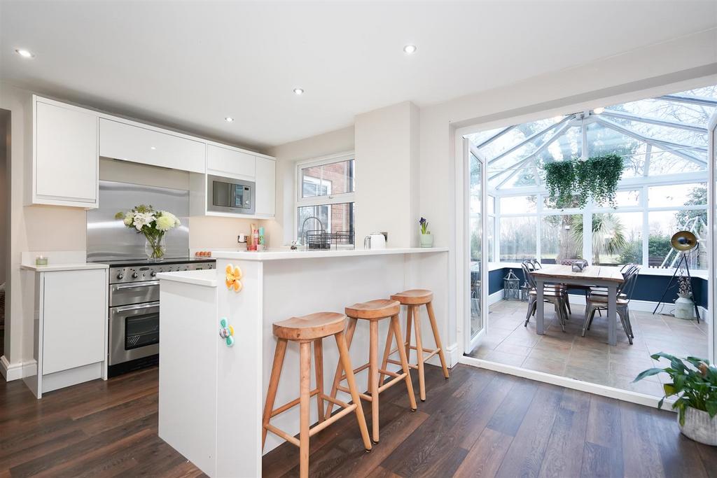 Home Close-11.jpg