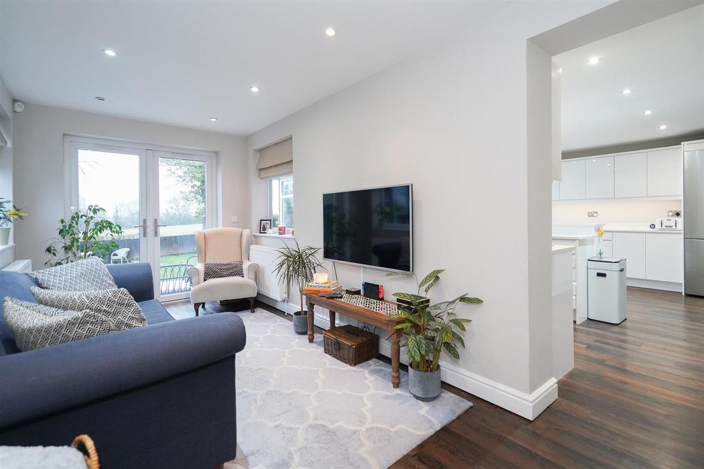 Home Close-16.jpg