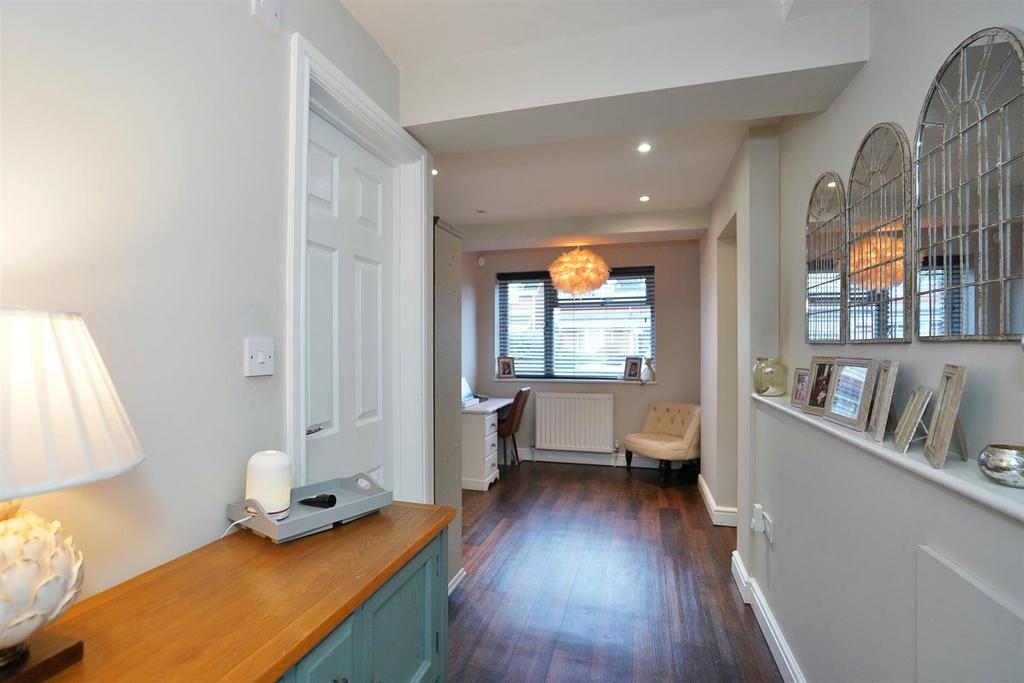 Home Close-7.jpg