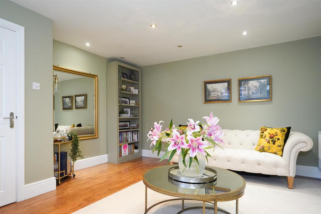 Home Close-18.jpg