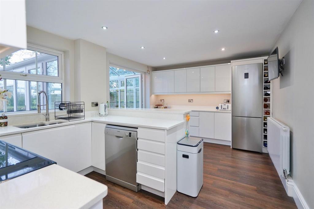 Home Close-8.jpg