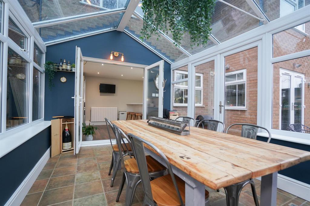 Home Close-14.jpg
