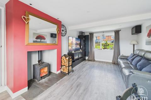 2 bedroom end of terrace house for sale, Woodland Road, Parkend, Lydney