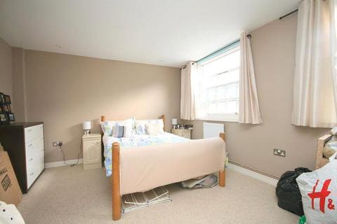 undefined, High Street, Ewell, KT17