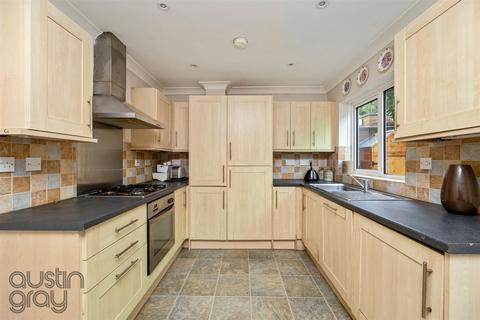3 bedroom house for sale, Westbourne Place, Hove