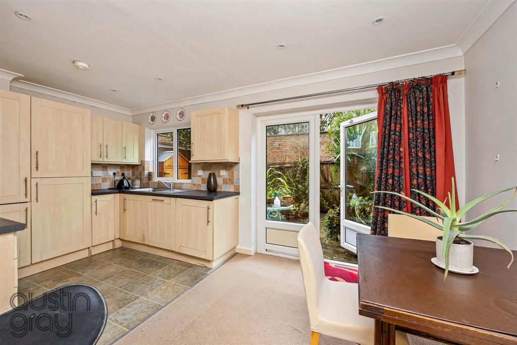 Westbourne Place, 19-012.JPG