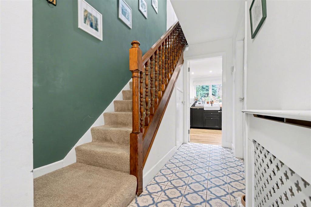 Entrance Hall 1.jpeg