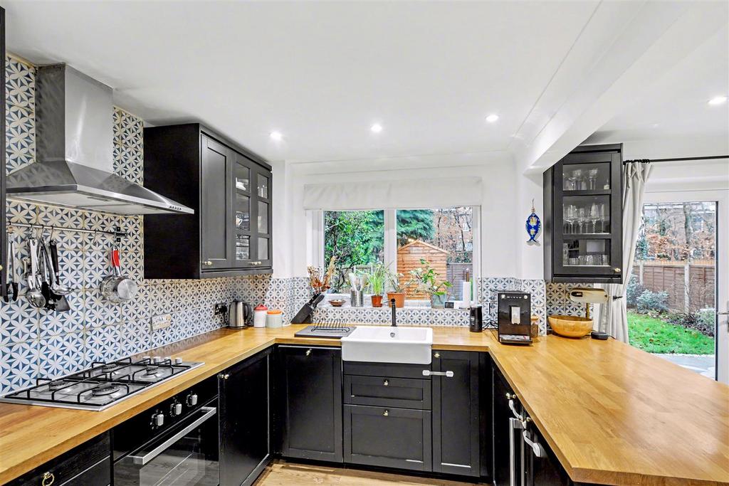 Kitchen 1.jpeg