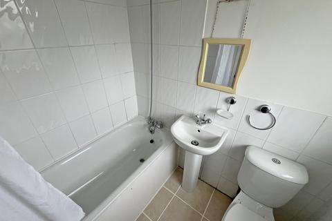undefined, Wood Lane, Isleworth, TW7