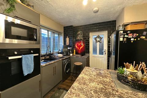 3 bedroom semi-detached house for sale, Longwood Rise, Willenhall WV12