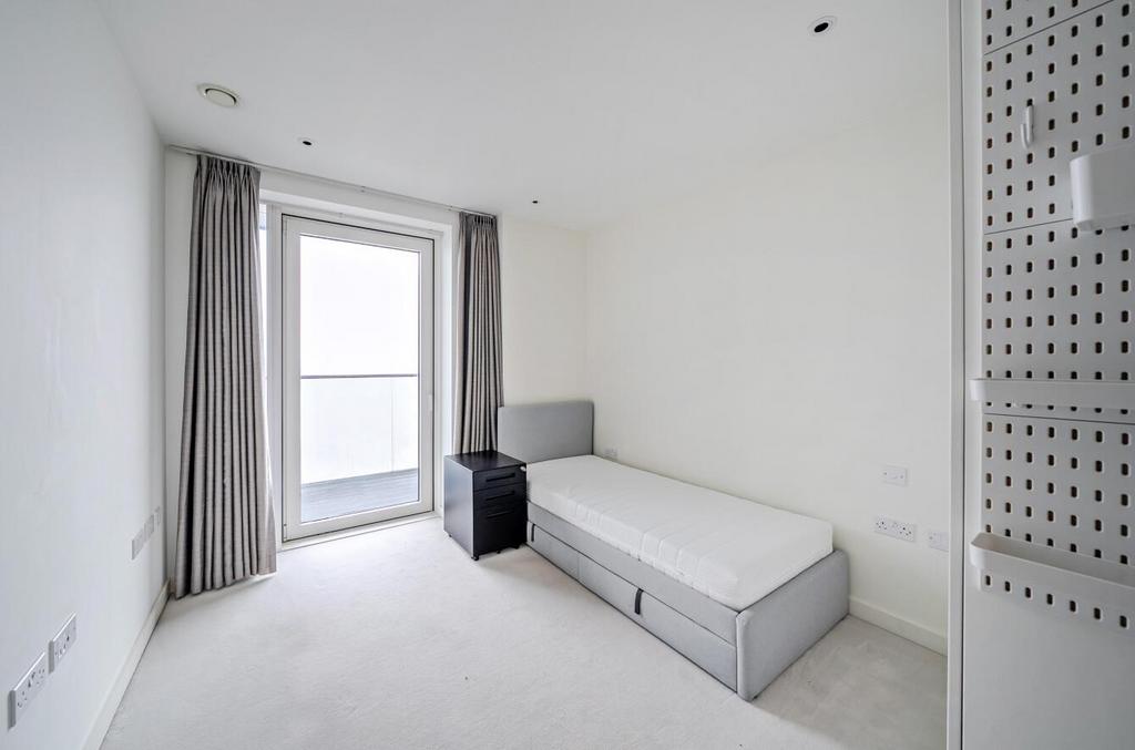 Davidson Frost-Wellings, DFW, London, Bed 3.jpg