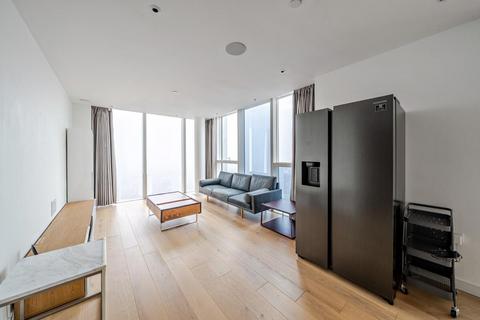 3 bedroom flat for sale, Devan Grove, London N4