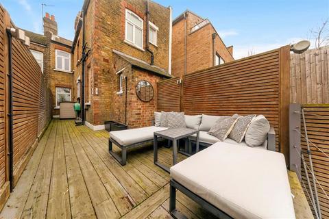 2 bedroom flat for sale, Eastcombe Avenue, London SE7