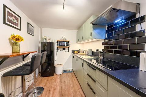 2 bedroom terraced house for sale, Longwood Gate, Huddersfield HD3