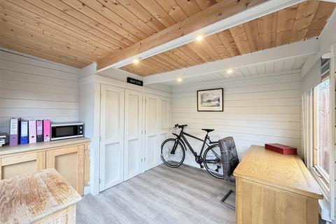 undefined, Weale Grove, Woodloes Park, Warwick