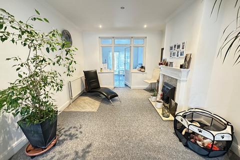 undefined, Dunstable Road, Luton, Bedfordshire, LU4 0DU