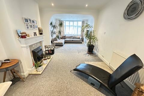 undefined, Dunstable Road, Luton, Bedfordshire, LU4 0DU