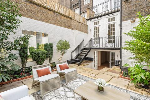 undefined, Stafford Place, London, SW1E