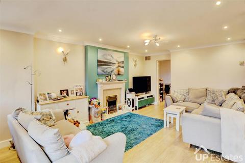 undefined, Arran Close, Nuneaton