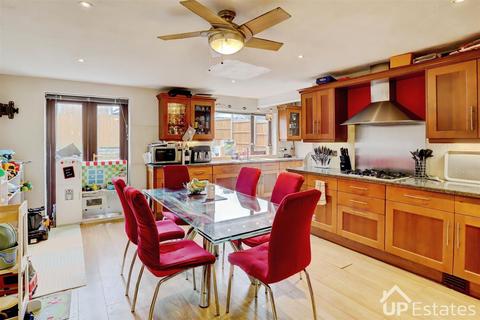 undefined, Arran Close, Nuneaton