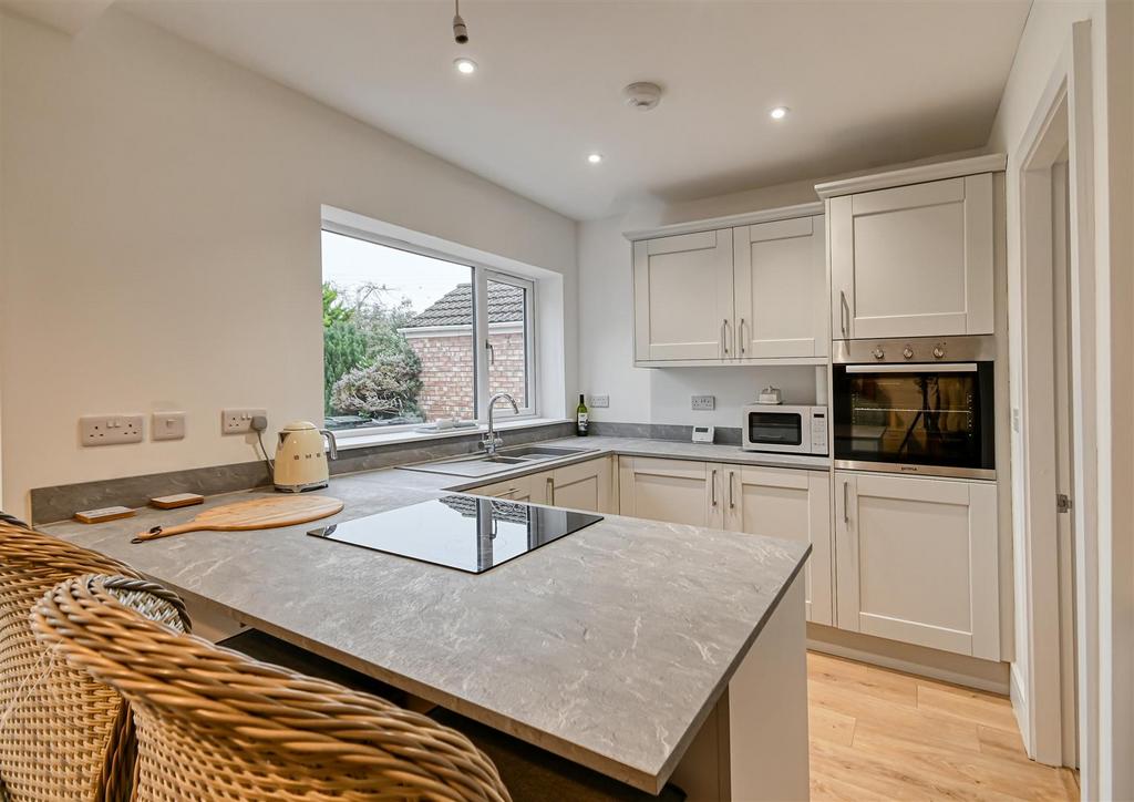 7 Hillside Avenue-04.jpg