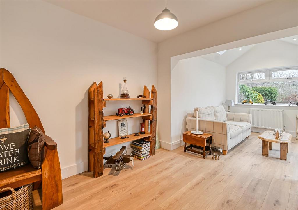 7 Hillside Avenue-02.jpg