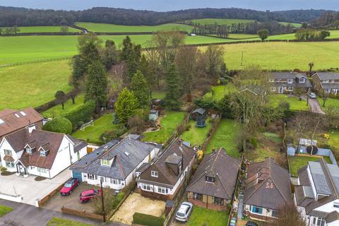 4 bedroom detached house for sale, Warrendene Road, Hughenden Valley HP14