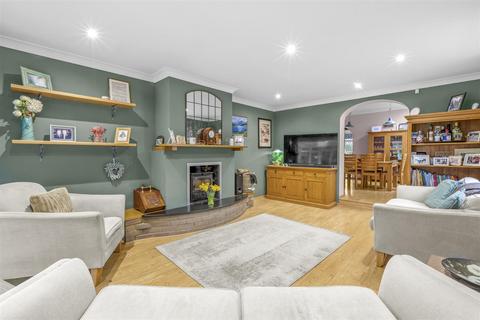 undefined, Warrendene Road, Hughenden Valley HP14