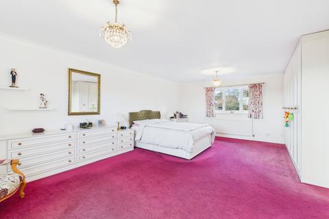 4 bedroom detached house for sale, Edgemont Road, Northampton, NN3 3PQ