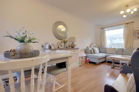 undefined, Bankview, Lymington