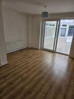 undefined, Clos Springfield, Pontyclun
