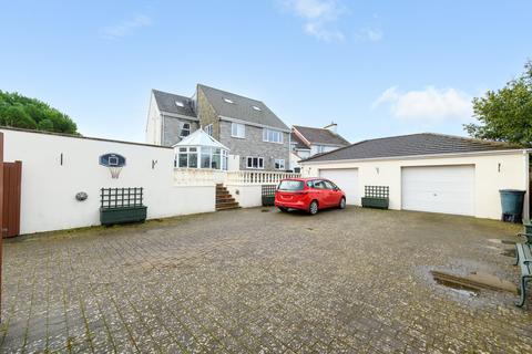 undefined, Middle Leigh, Street
