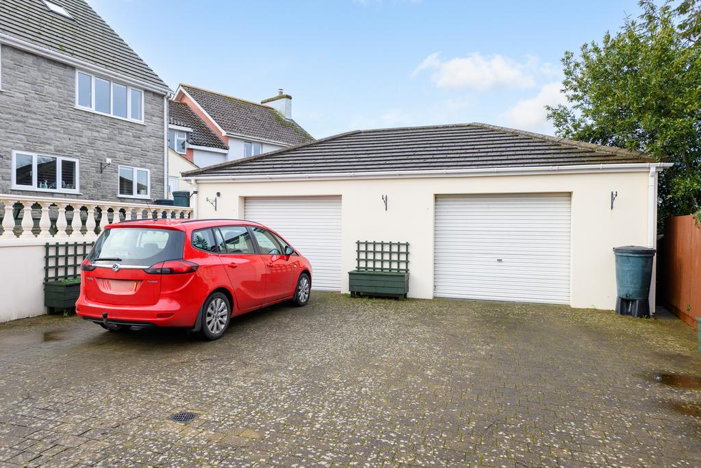 Double Garage