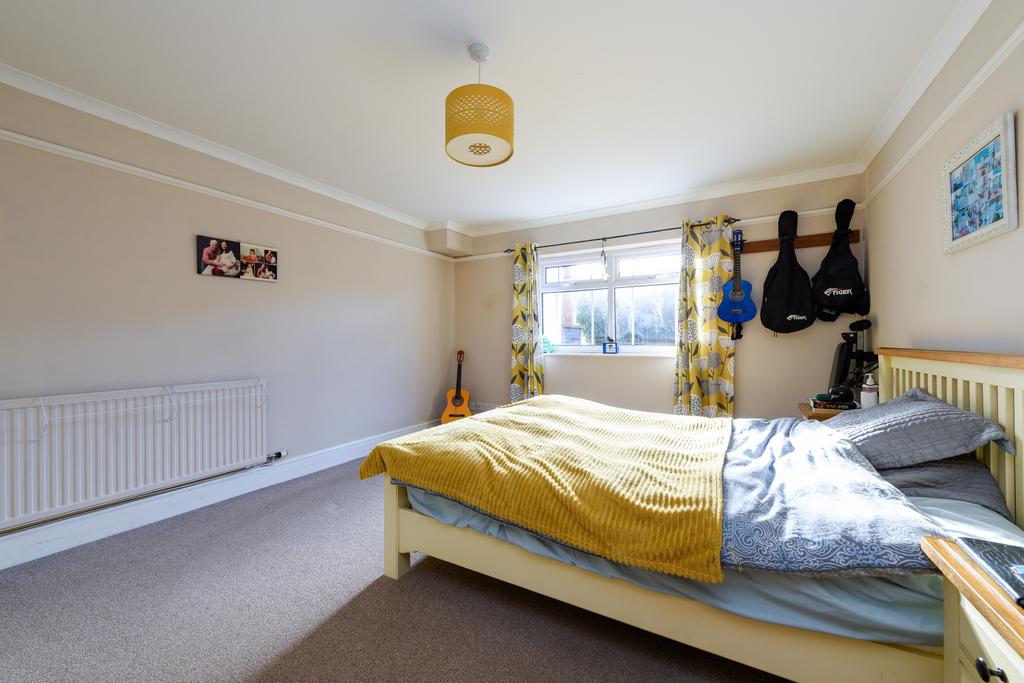 Reception Room/ Bedroom