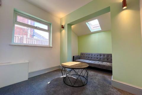 1 bedroom in a house share to rent, 17 Oxford Street, Long Eaton, NG10