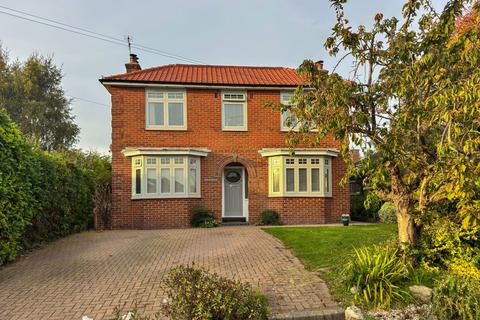 4 bedroom detached house for sale, Poulders Road, Sandwich CT13