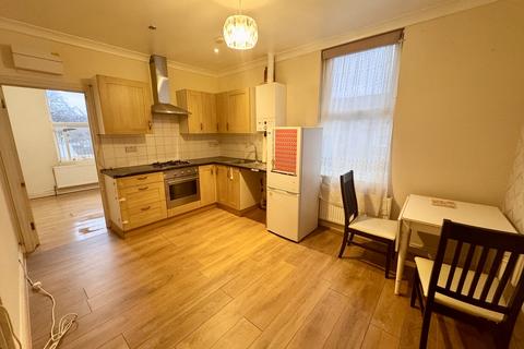 undefined, South Croydon CR2