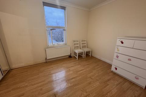 undefined, South Croydon CR2