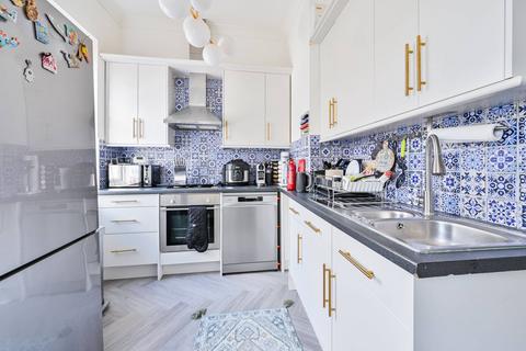 2 bedroom flat for sale, Tower Bridge Road, London Bridge, London, SE1