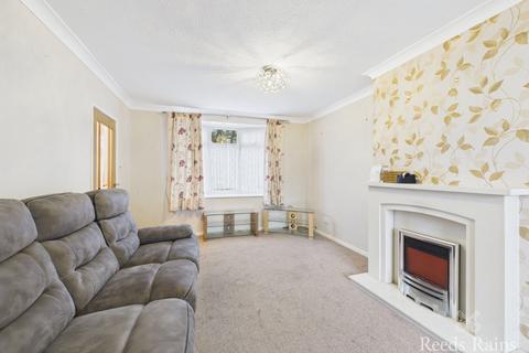 2 bedroom semi-detached house for sale, Wivern Road, East Yorkshire HU9