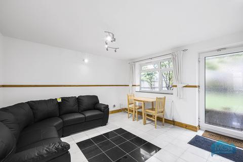 2 bedroom bungalow to rent, Durnsford Road, Bounds Green, London, N11