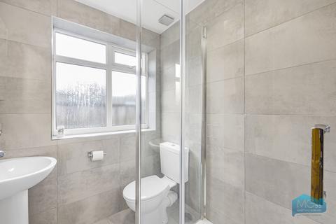 2 bedroom bungalow to rent, Durnsford Road, Bounds Green, London, N11