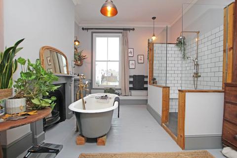 5 bedroom terraced house for sale, Grange Road, Eastbourne, BN21 4ST