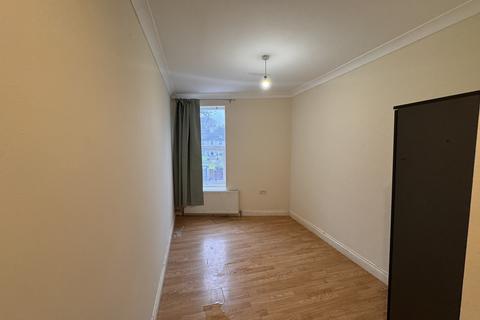 undefined, South Croydon CR2
