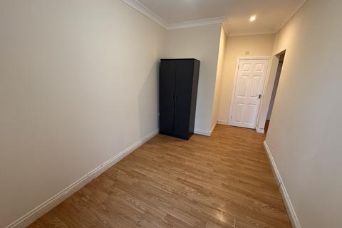 undefined, South Croydon CR2