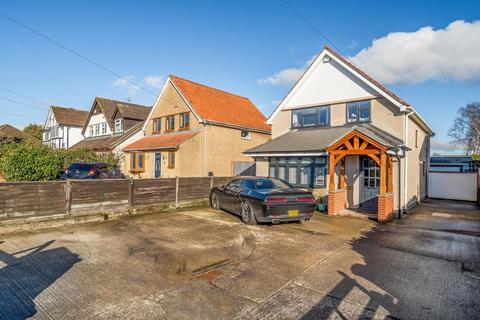 3 bedroom detached house to rent, Crockhamwell Road,  Woodley,  RG5