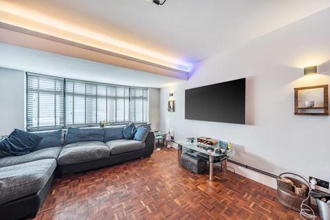 3 bedroom detached house to rent, Crockhamwell Road,  Woodley,  RG5
