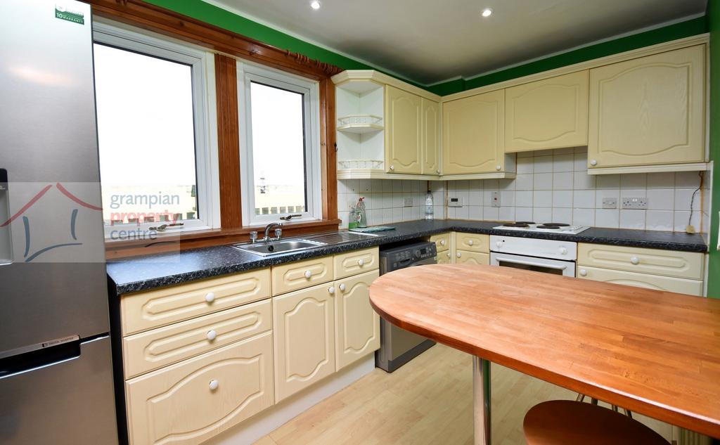 New kitchen 2.JPG